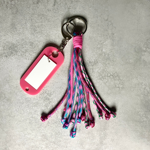 ネームチャーム/推しチャーム/パラコード バッグチャーム Pleasure