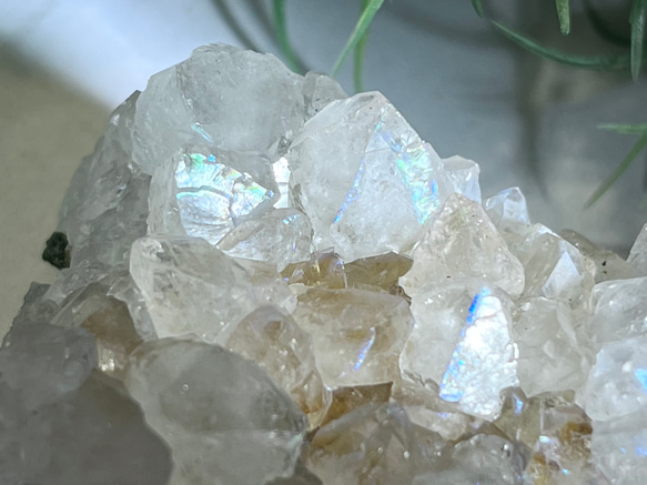 天からの祝福✨　アナンダライト　水晶　レインボークォーツ　原石　クラスター 