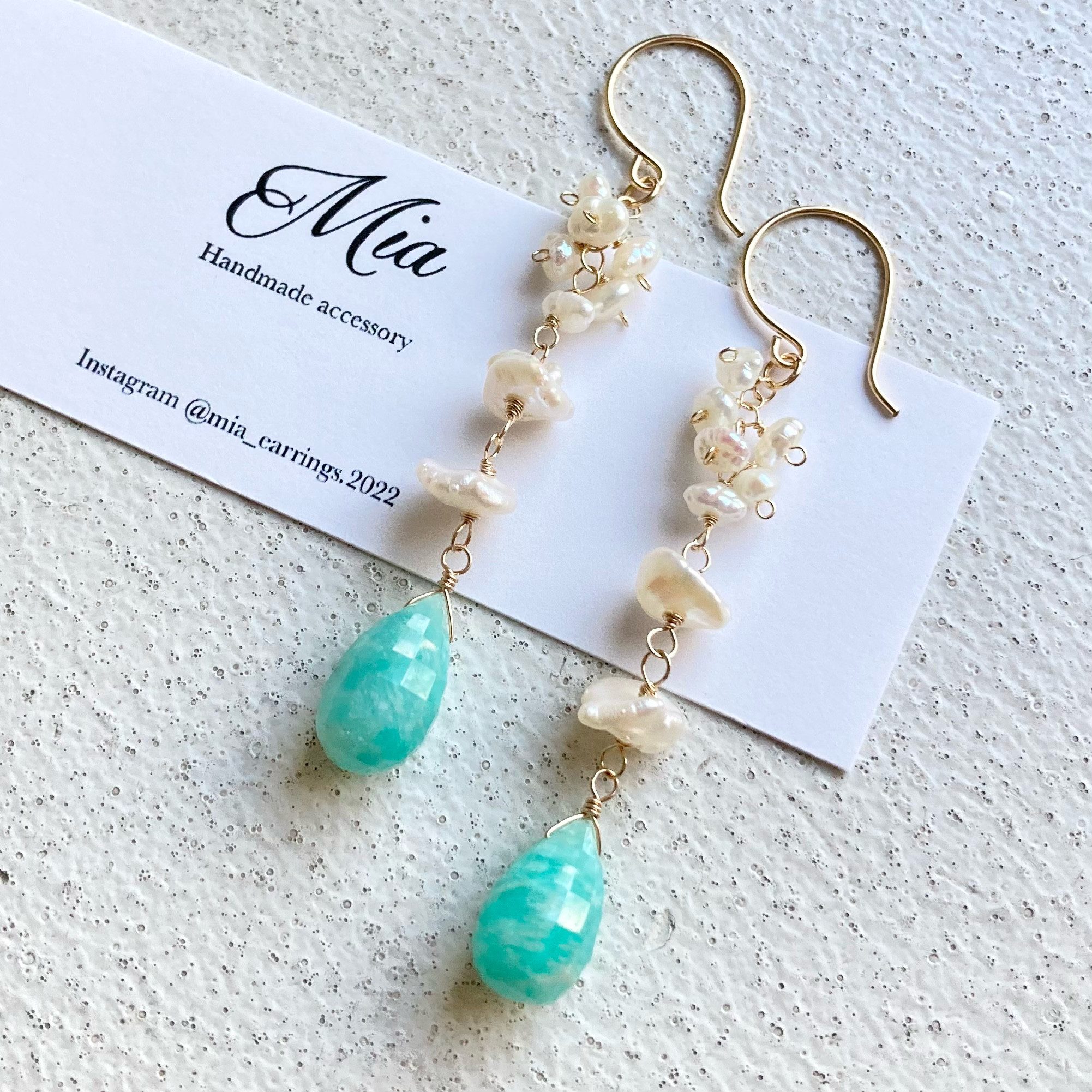 アマゾナイトと淡水パールのピアス　14KGF