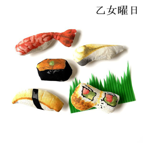お好きなネタをどうぞ！着せ替えできるお寿司ポーチS ポーチ