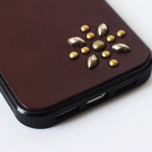 スマホケース 本革 iPhoneケース 「ソフトオイルレザー スタッズ