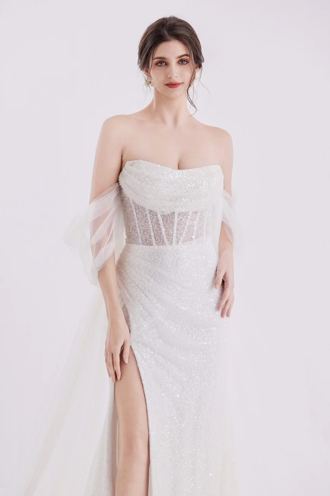 激売れ人気商品！キラキラチュール　二の腕カバー　袖あり　スリット　カラードレス　オフショルダー　パーティードレス　豪華