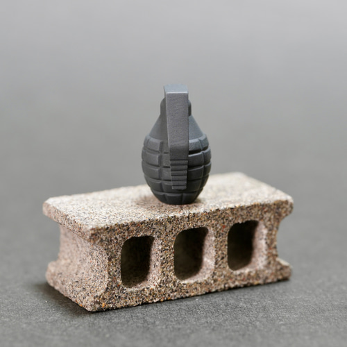 ミニチュア 手榴弾 ブラック 高さ2cm ハンドグレネード