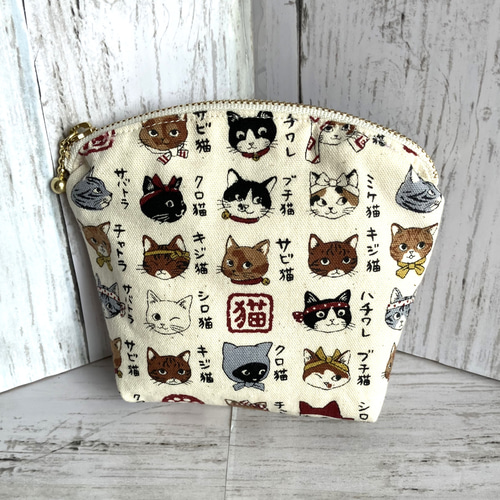ポーチ☆茶トラ ハチワレ 白猫 黒猫などいろいろ猫柄F 14cmﾌｧｽﾅｰ