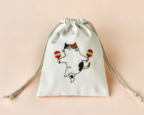 手刺繍のネコちゃん巾着トートバッグ☆ 手刺繍のネコちゃん巾着トートバッグ☆ お洒落刺繍猫 トート