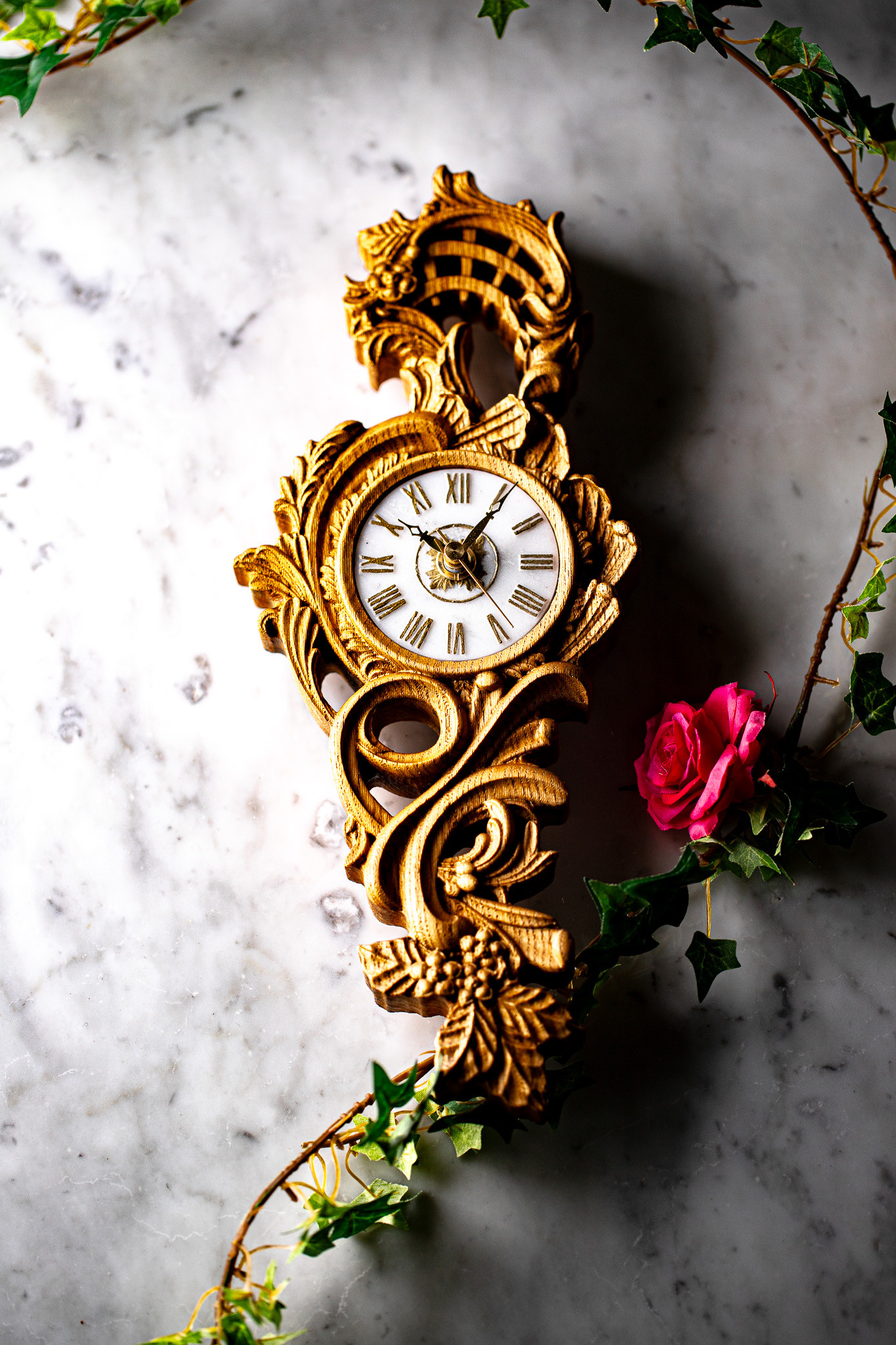 【欅と大理石】ロカイユ彫刻掛時計