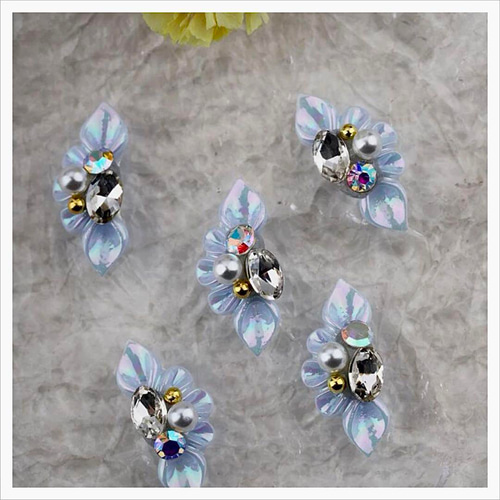 P389《2個》ネイルパーツ 3D 花 成人式 青 水色 ビジュー 卒業式 派手