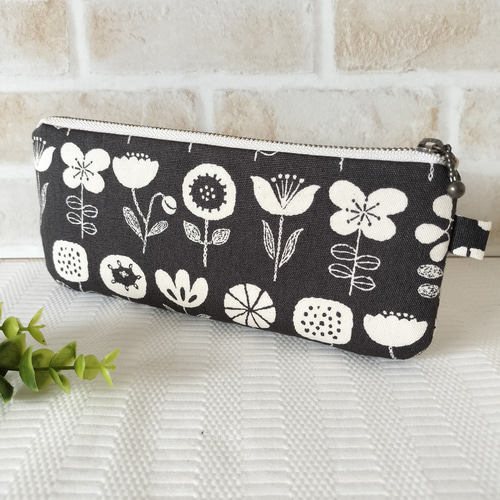 ペンケース スリム ぺたんこタイプの布ケース 文房具やメガネ入れに