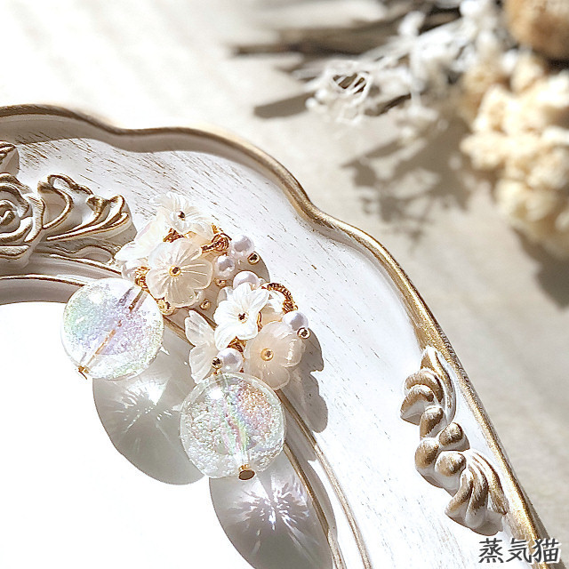 フラワータッセル 虹色バブル チャーム2個【a5004 海夏ピアス