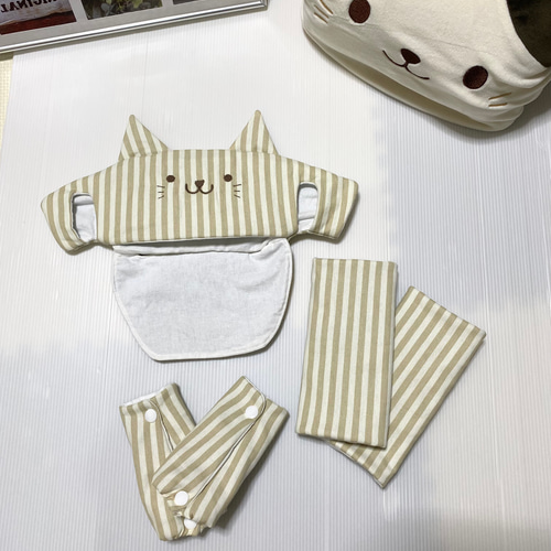 抱っこ紐用よだれカバー　首回りカバー三毛猫ちゃん アップリカラクリス対応よだれカバー 首回りカバー猫ちゃん