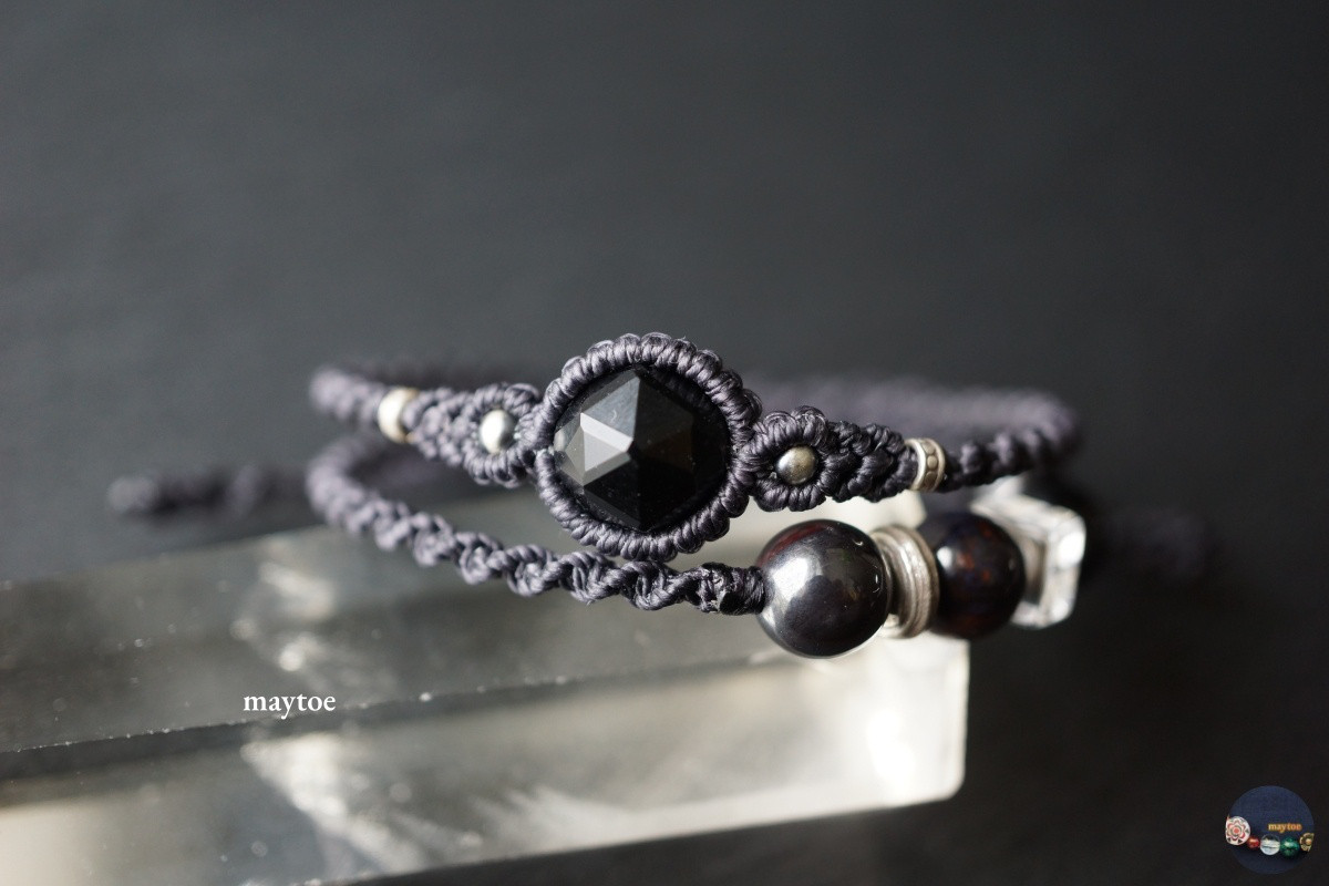 チベット産モリオン(黒水晶)＆スギライトの二重マクラメブレスレット