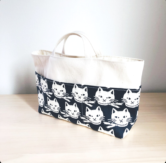 スカーフを巻いたねこのバッグインバッグ トートバッグ ミニトート 3枚目の画像