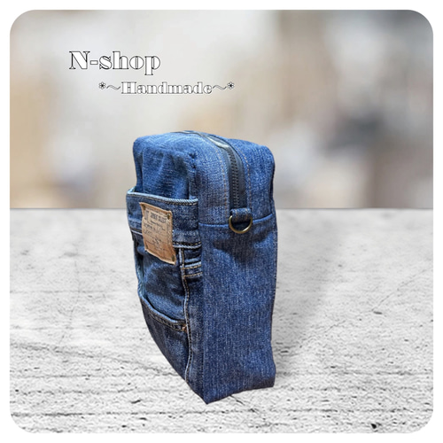 デニムリメイク♪ファスナー*スクエアショルダーバッグ❥ハンドメイド❥ ショルダーバッグ N-shop* 通販|Creema(クリーマ) 18043800 デニムリメイク♪ファスナー*スクエアショルダーバッグ❥ハンドメイド❥ ショルダーバッグ N-shop* 通販|Creema(クリーマ) 18043800