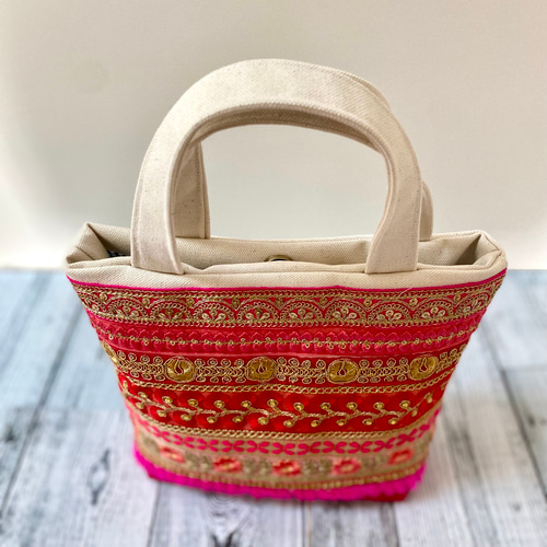 真夏カラーが個性的なインド刺繍リボンのトートバッグ【Sサイズ