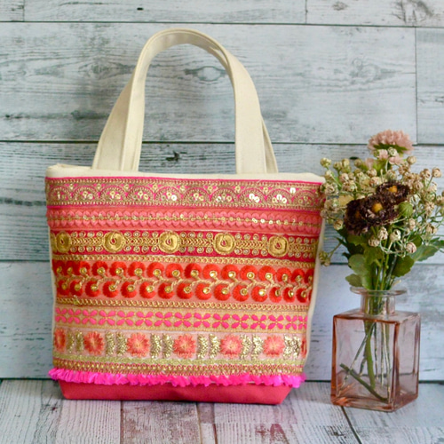 真夏カラーが個性的なインド刺繍リボンのトートバッグ【Sサイズ