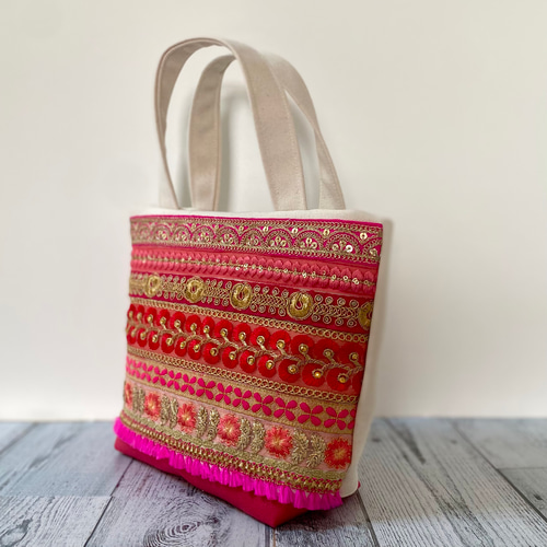 真夏カラーが個性的なインド刺繍リボンのトートバッグ【Sサイズ