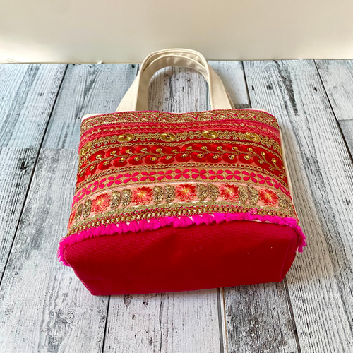 真夏カラーが個性的なインド刺繍リボンのトートバッグ【Sサイズ