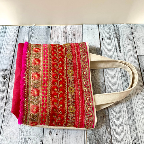 真夏カラーが個性的なインド刺繍リボンのトートバッグ【Sサイズ