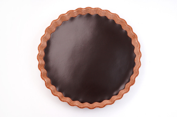 チョコタルトなアクセサリートレイ Mサイズ（直径120mm）／本革製 4枚目の画像