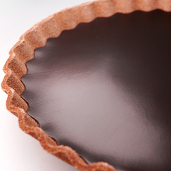 チョコタルトなアクセサリートレイ Mサイズ（直径120mm）／本革製 3枚目の画像