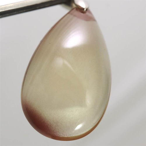 アンデシン カラーチェンジ 24mmティアドロップ型 ペンダント 3.2g