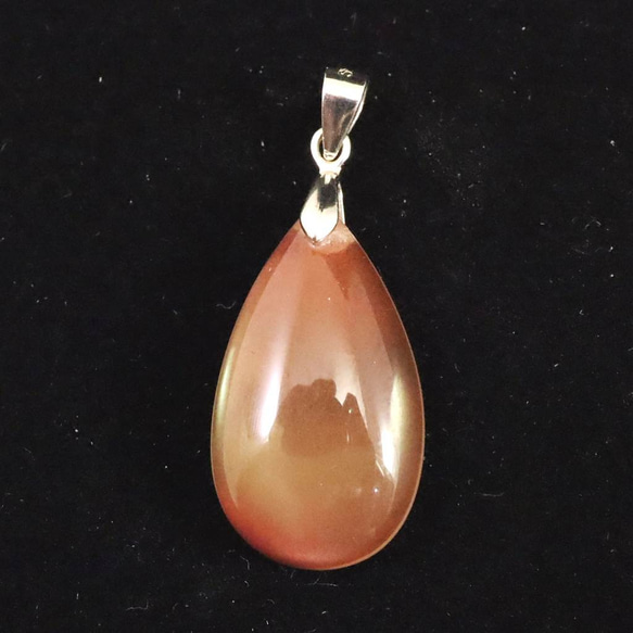 アンデシン カラーチェンジ 24mmティアドロップ型 ペンダント 3.2g