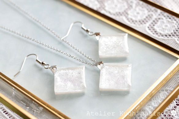 【訂製款】樹脂藝術方形耳環（雪白） 第12張的照片