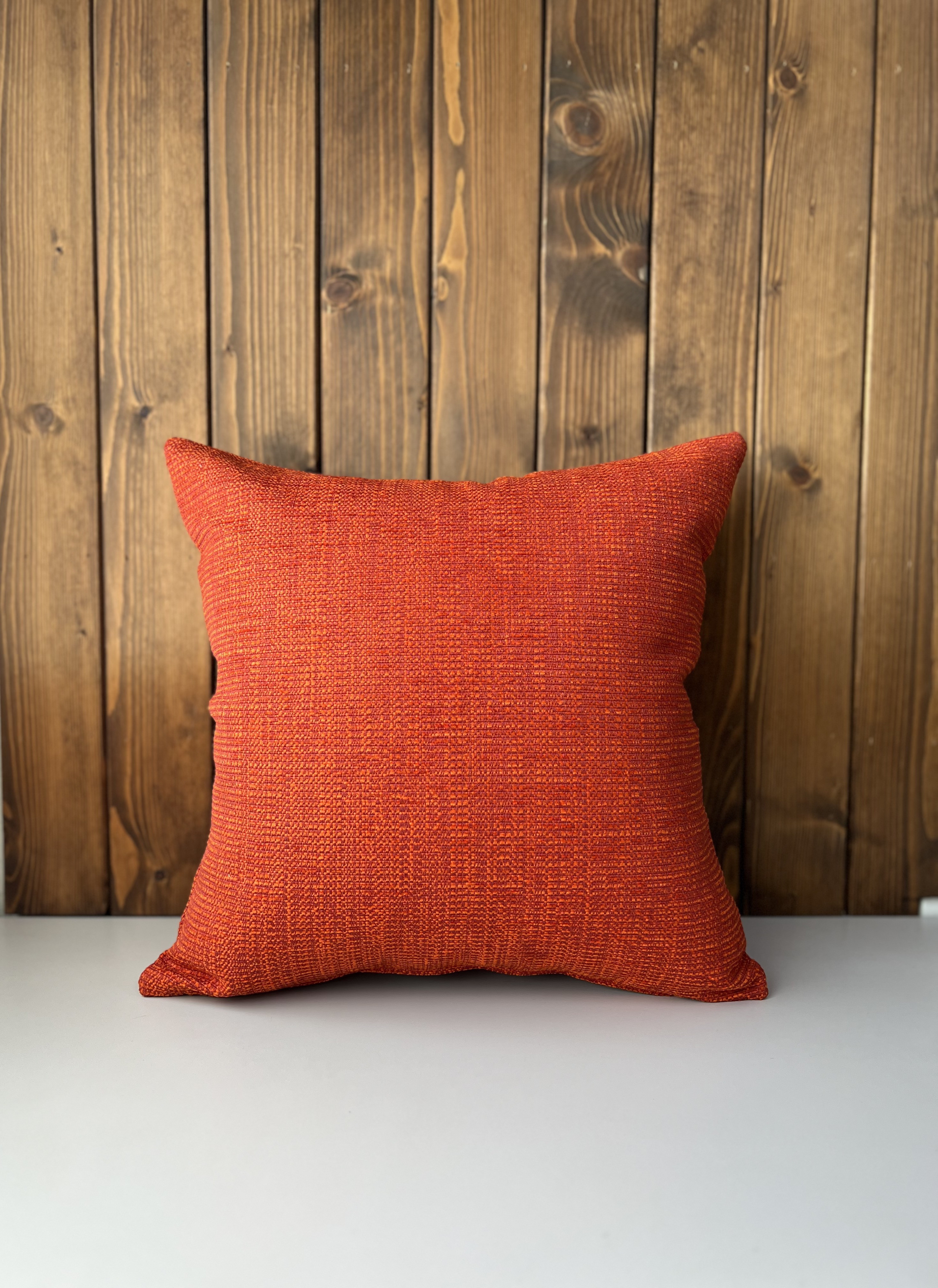 紙袋付き レッド red オリジナルクッション 未使用 座布団 バカラ 赤