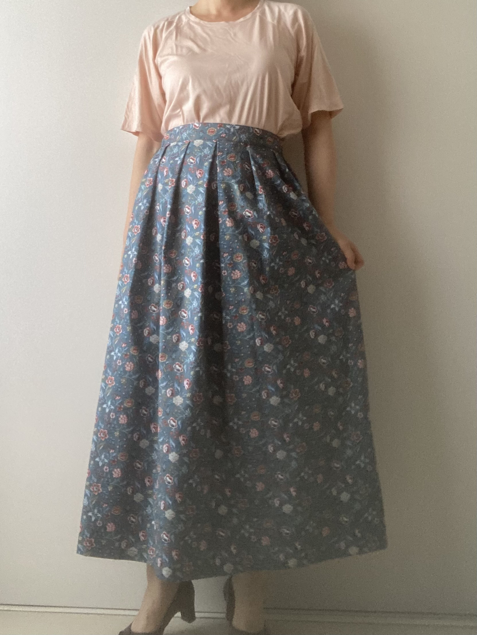 リバティのタックスカート　ブルーグリーン