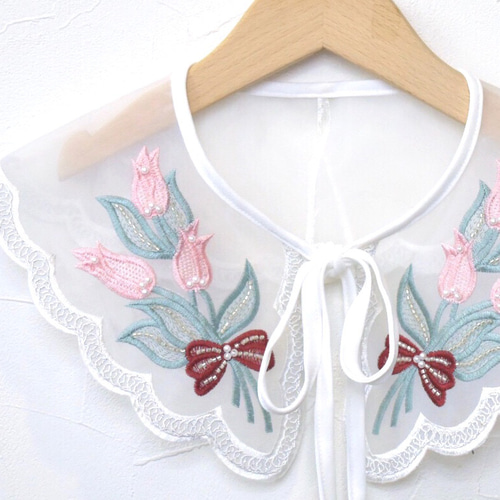 送料無料）チューリップ刺繍ビジュー付きつけ襟 【No.1101】（白