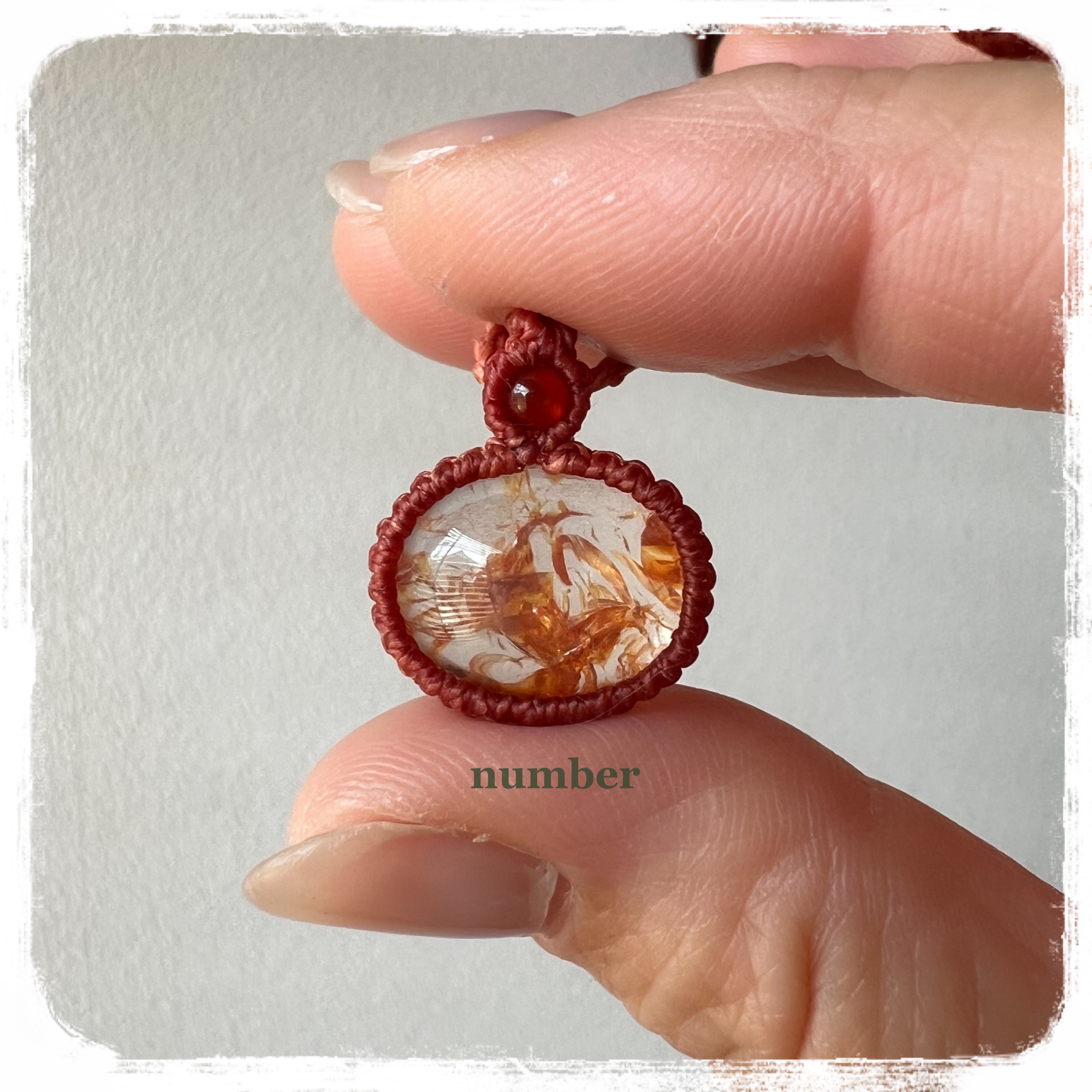 ★輝く金魚★ライモナイトインクォーツのマクラメネックレス★