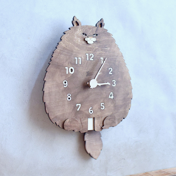 ウォルナット猫＊ロング＊レギュラーサイズの時計 木製 振り子時計 掛け時計 2枚目の画像