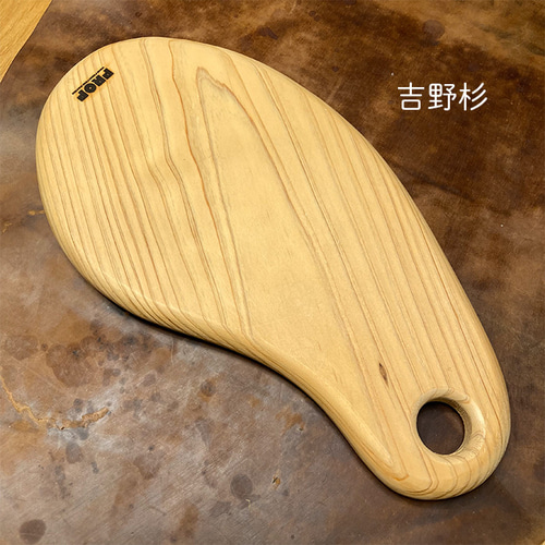 62希少　米ヒバ まな板 天然木 無垢材　カッティングボード　キャンプ　一枚板 62希少米ヒバ まな板 天然木 無垢材カッティングボードキャンプ