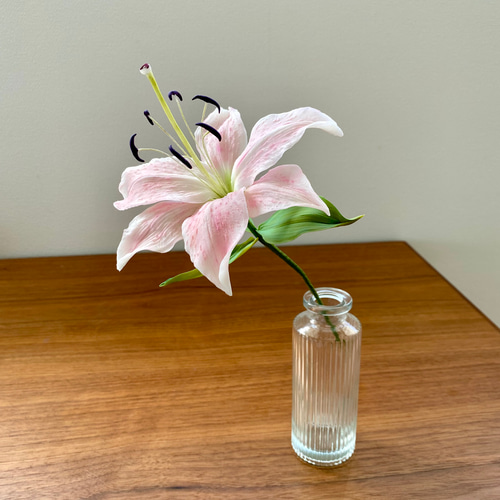 樹脂粘土のピンクのカサブランカ＊クレイフラワー アート