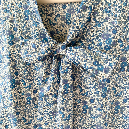 リバティ　イアンローズ使用ブラウス　ハンドメイド リバティプリント・ブラウス・ローズザンジー(rose petal-blouse