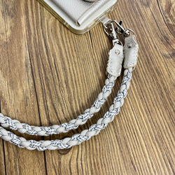 3Way 本革×パラコード スマホショルダーストラップ ホワイト・グレーミックス 4枚目の画像