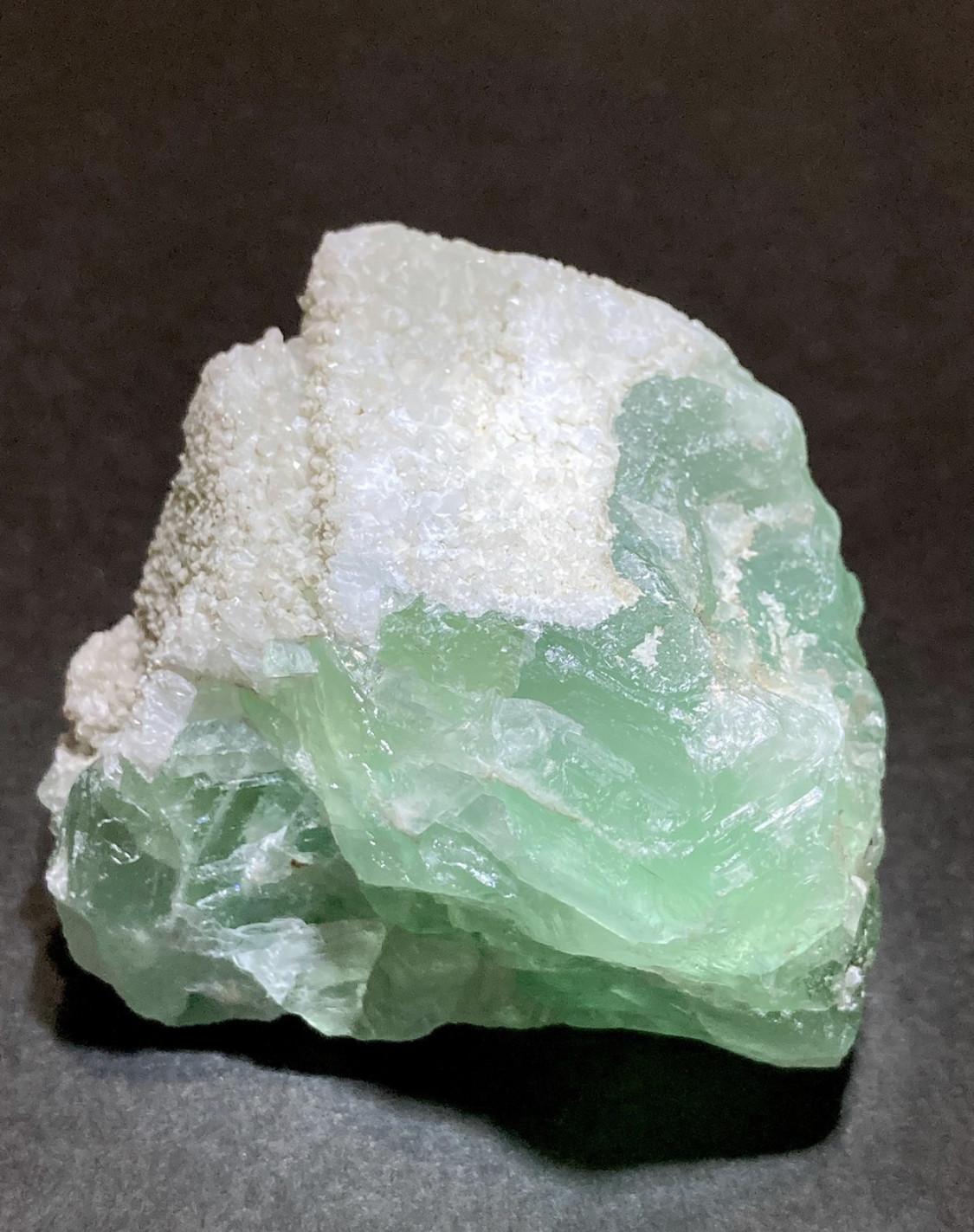 カルサイト結晶共生✨　フローライト　蛍石　ラフストーン　原石