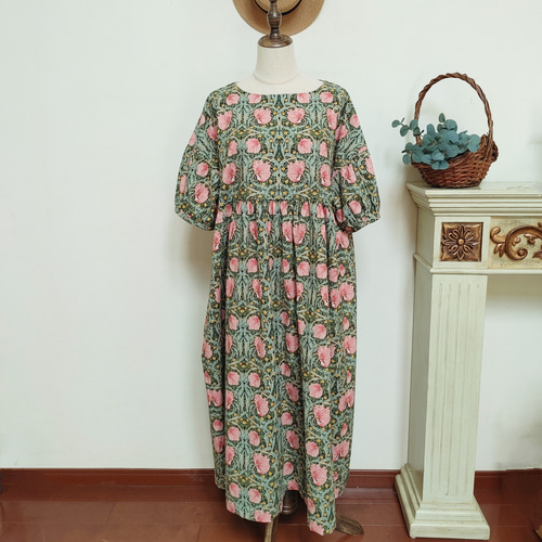 ウィリアムモリス〈ピンパーネル〉ギャザーワンピースfree ワンピース  