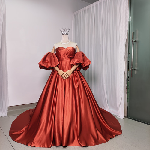 マタニティドレス　テラコッタ 送料無料！カラードレス テラコッタ色 妊婦 パフスリーブ 光沢サテン