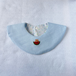 再販可能＊ふかふか刺繍スタイ＊こうもり＊ ハンドメイド刺繍スタイ】浮き輪ぷかぷかうさぎさん刺繍スタイ