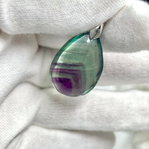 フローライト（蛍石）ペアドロップ型 ファントムバイカラー 28mm  