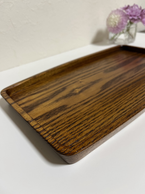 木目の美しいお盆 拭き漆 1枚板削り出し 天然木 木製トレー (ナラ) d