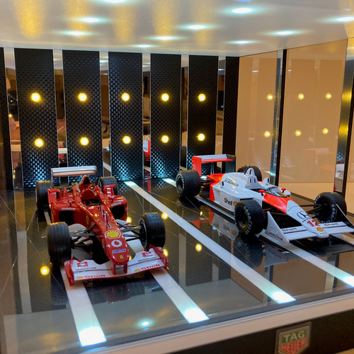 1/18展示可能・3面照明スリットミラー・ディスプレーBOX / 2色
