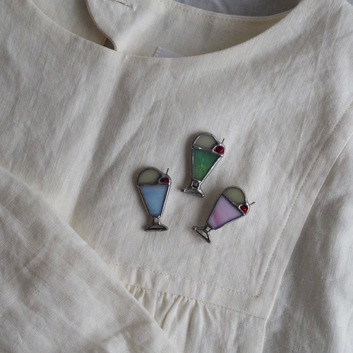 クリームソーダピンバッジ ピンバッチ maumau 通販 18047857｜Creema