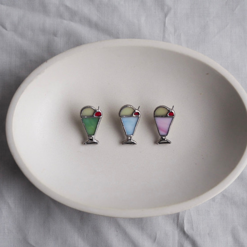 クリームソーダピンバッジ ピンバッチ maumau 通販 18047857｜Creema