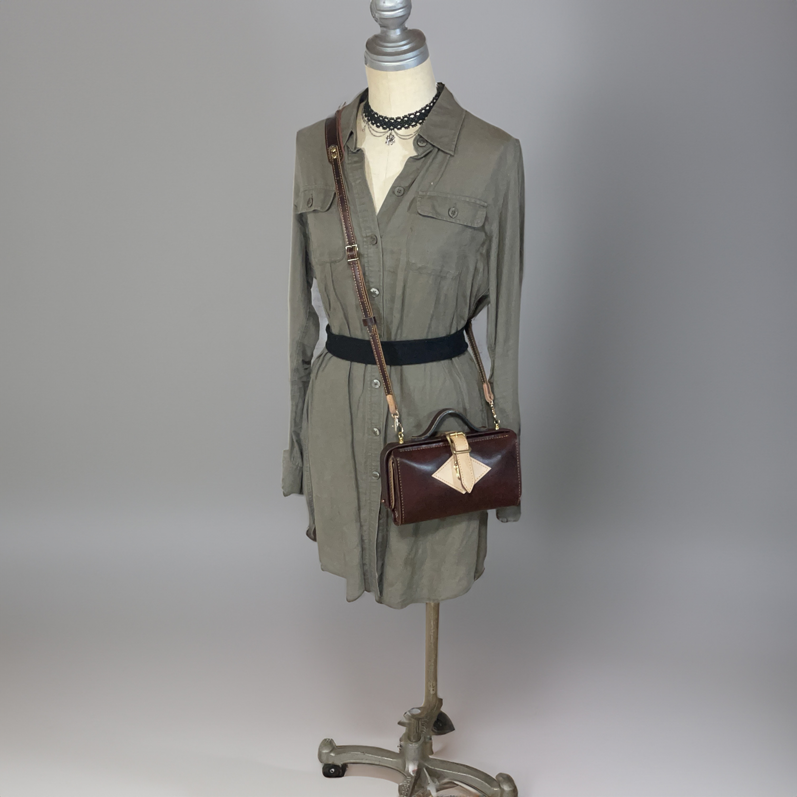 ダレスな長財布　　口金長財布　　ムラムラブラウン　本革財布