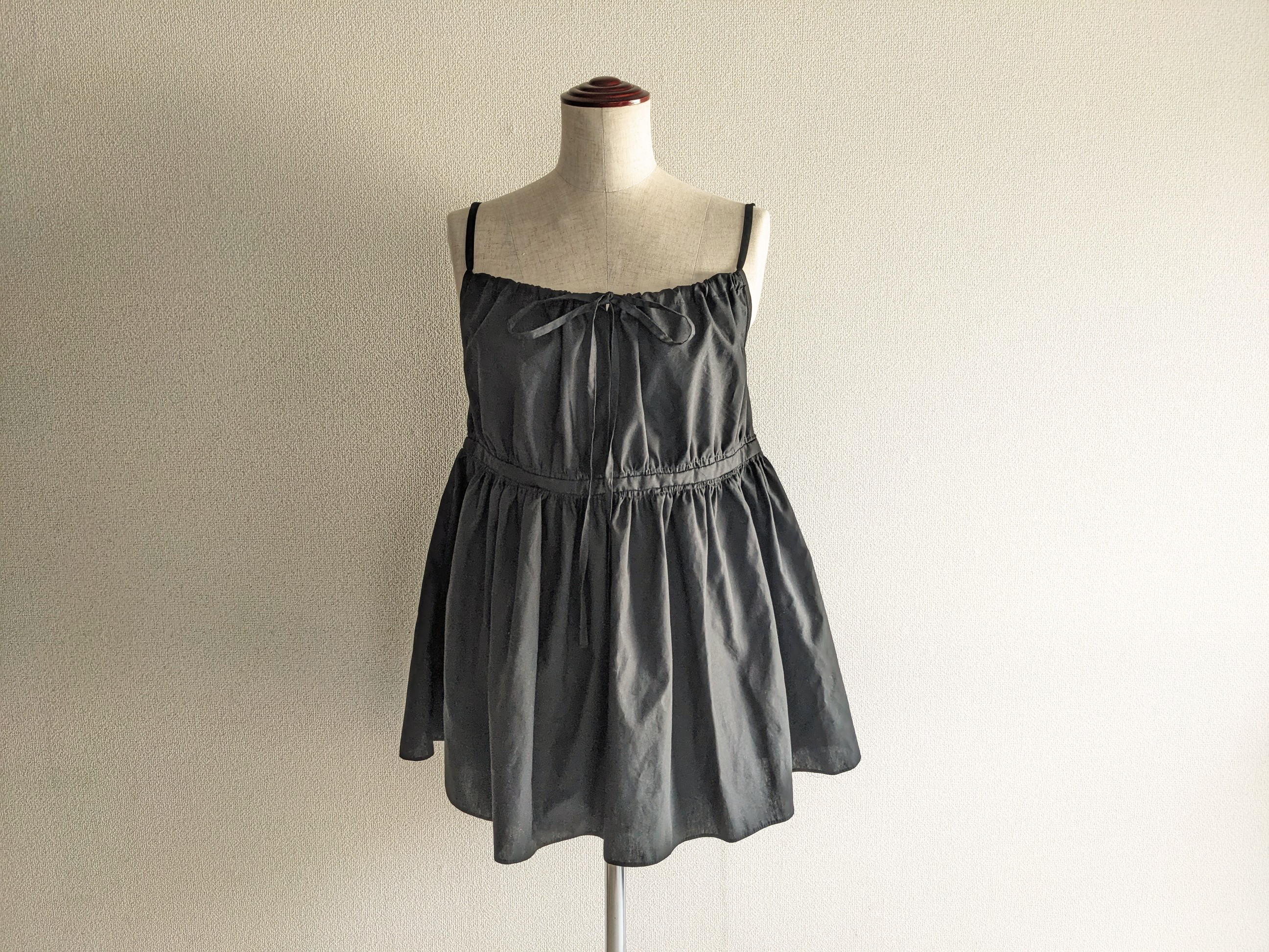 『再販・受注製作』ギャザーフレアのキャミソール　ブラック　コットン　夏のお洒落着