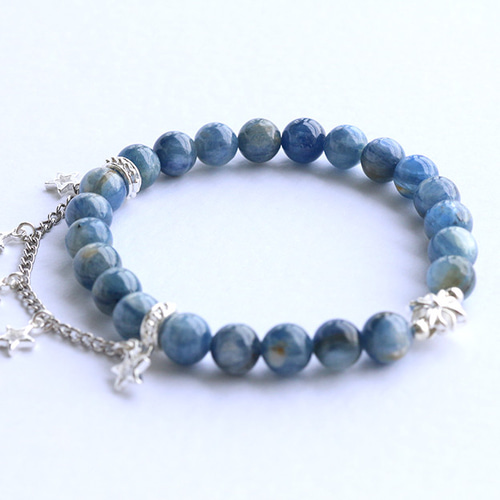 星月夜』天然石カイヤナイトのブレスレット ♪送料無料♪ 青 ブルー 海
