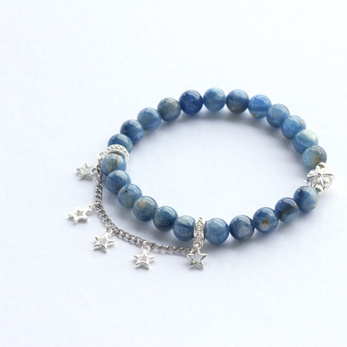 星月夜』天然石カイヤナイトのブレスレット ♪送料無料♪ 青 ブルー 海