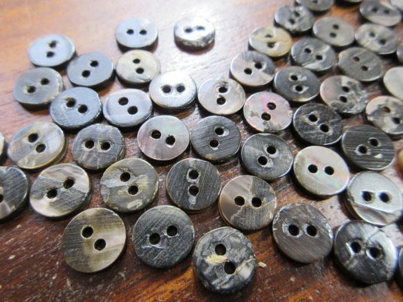 黒蝶貝のボタン　10mm　カップ型　　20個 6枚目の画像